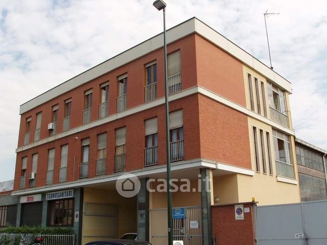 Ufficio in commerciale in Via Duino 159