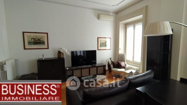 Appartamento in residenziale in Via G. Leopardi 8