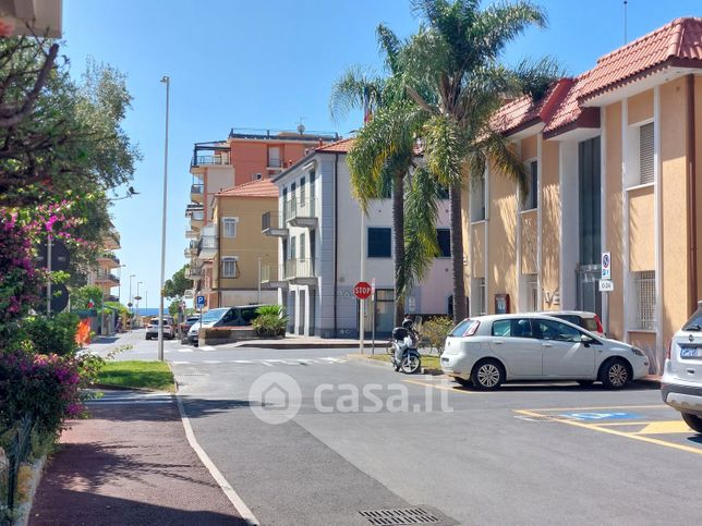 Box/posto auto in residenziale in Piazza XXV Aprile