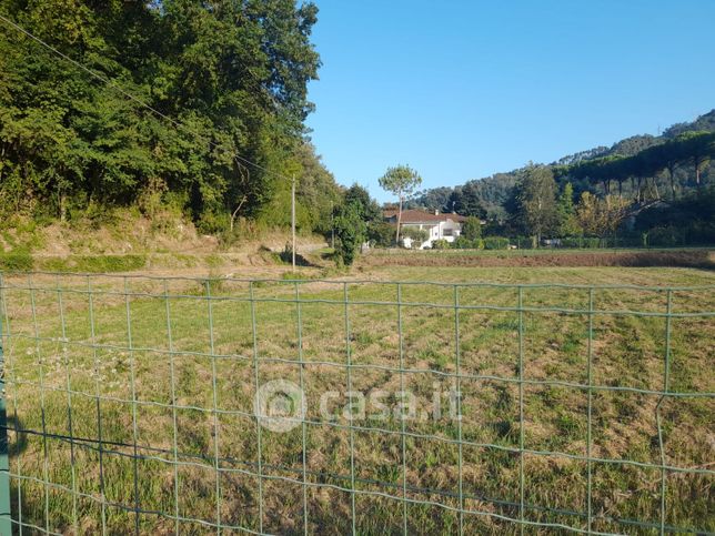 Terreno agricolo in commerciale in 