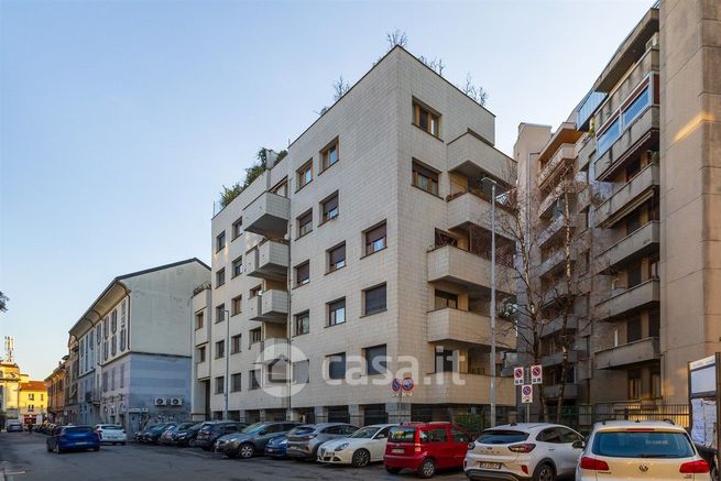 Ufficio in commerciale in 