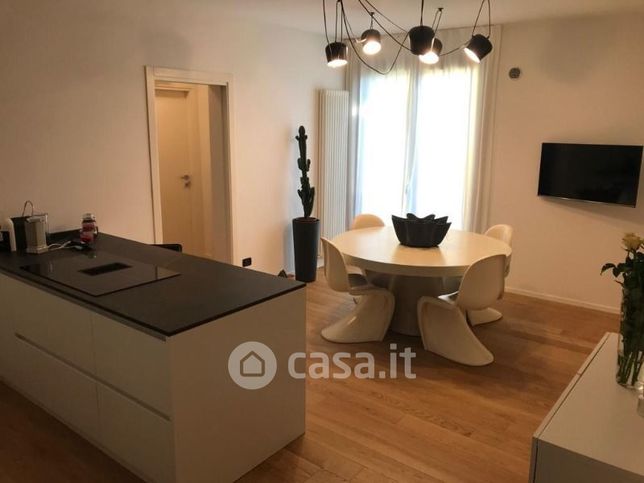 Appartamento in residenziale in Via Firenze