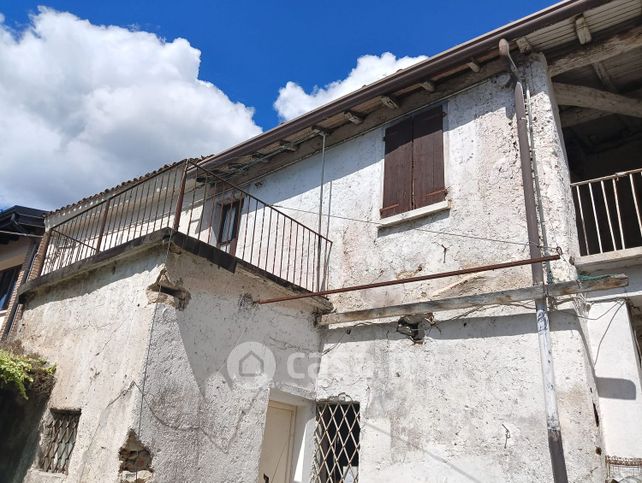 Rustico/casale in residenziale in Via Giovita Scalvini