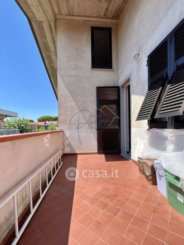 Casa bi/trifamiliare in residenziale in Via Arno