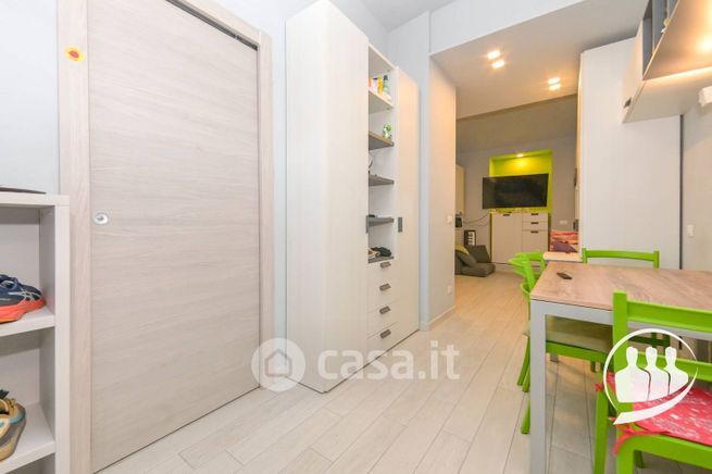 Appartamento in residenziale in Via Luigi Tarino 7