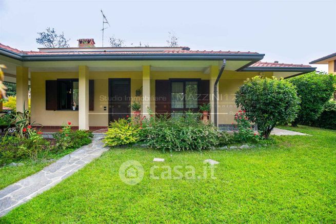 Villa in residenziale in Via Luciano Manara 24