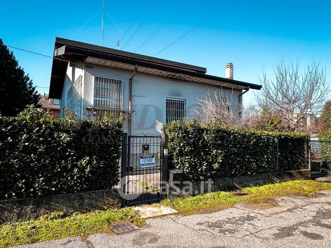 Casa indipendente in residenziale in Via al Serraglio