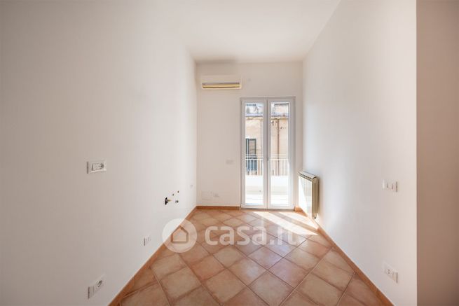 Appartamento in residenziale in Via Merlo 11