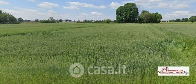 Terreno agricolo in commerciale in Via V. Veneto 63