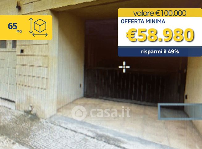 Ufficio in commerciale in Via Umberto I