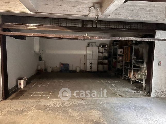 Garage/posto auto in residenziale in Via Luigi Rizzo 89