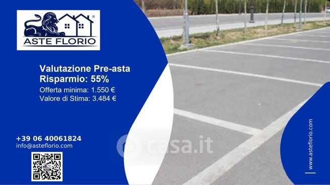 Box/posto auto in residenziale in Via delle Viole