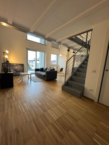 Loft in residenziale in Via Monte Cengio 28