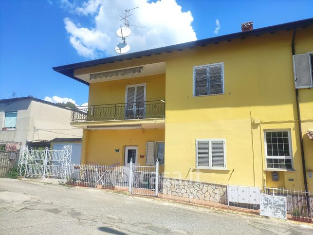 Appartamento in residenziale in Via Bassiano