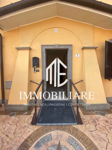 Ufficio in commerciale in Via R.Annibaldi 11