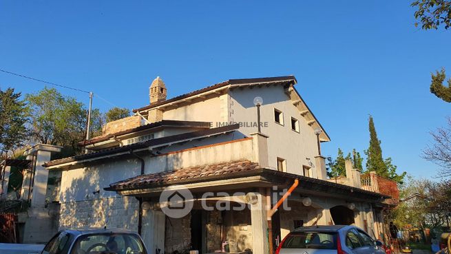 Rustico/casale in residenziale in Via delle Zeppelle