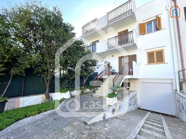 Villetta a schiera in residenziale in Via Giuseppe Di Vittorio 12