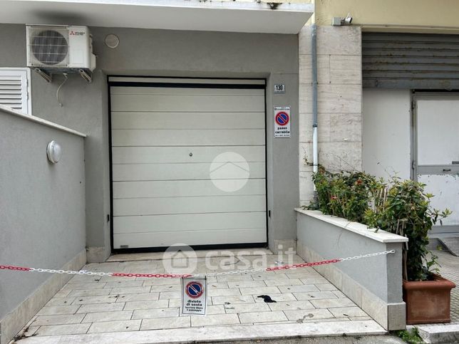 Garage/posto auto in residenziale in Via Monte San Michele 132