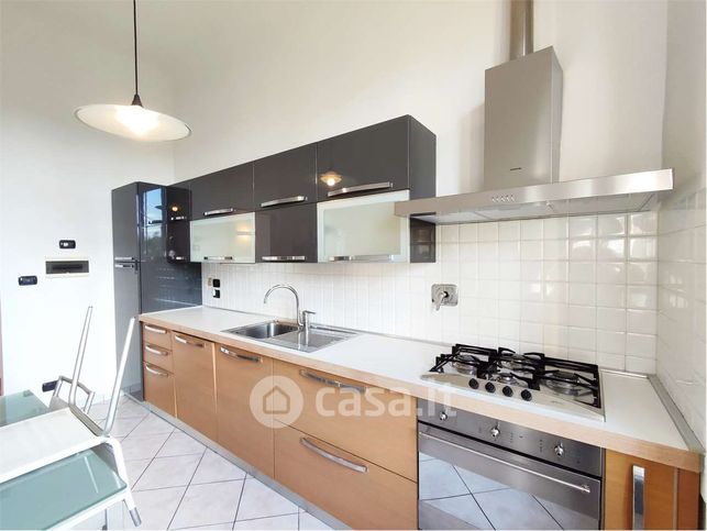 Appartamento in residenziale in Via Francesco Caracciolo 55