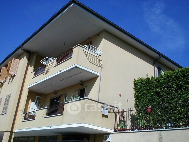 Appartamento in residenziale in Via Poggio Mirteto