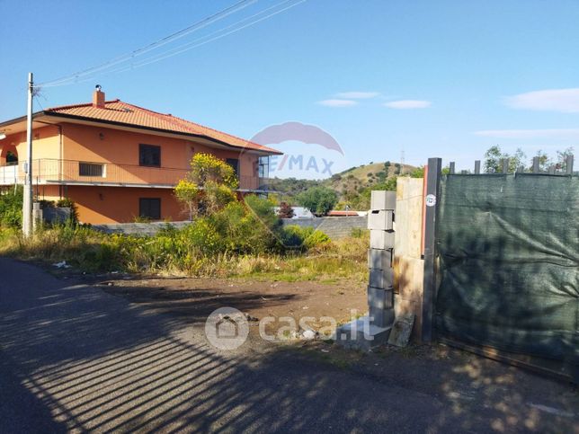 Terreno agricolo in commerciale in Via Madonna del Rosario 9