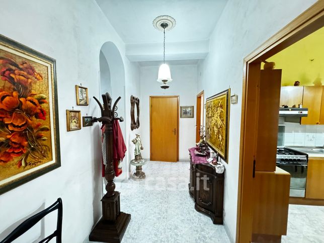 Casa bi/trifamiliare in residenziale in Via Carlo d'Aragona Tagliavia 1