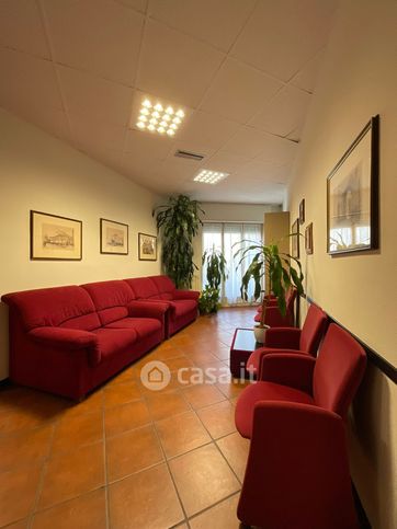Ufficio in commerciale in Viale Dante Alighieri 2