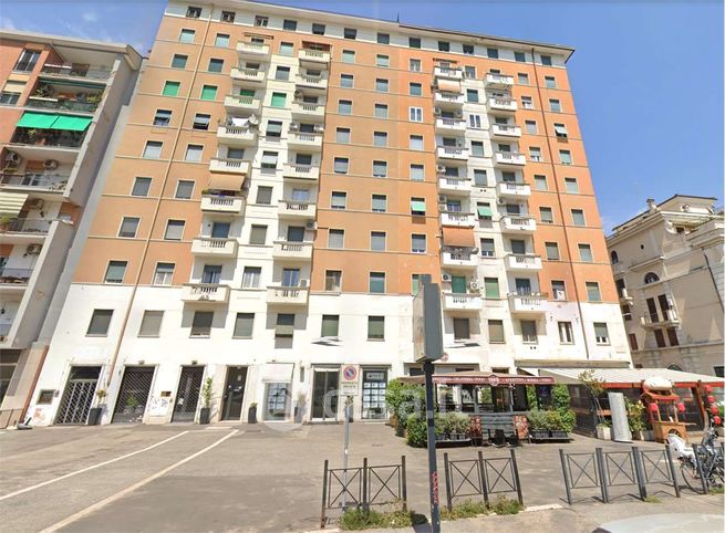 Appartamento in residenziale in Piazza dell'Alberone 10