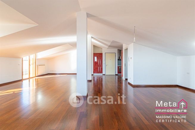 Loft in residenziale in Via John Fitzgerald Kennedy 26