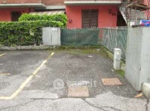 Garage/posto auto in residenziale in Via I Maggio