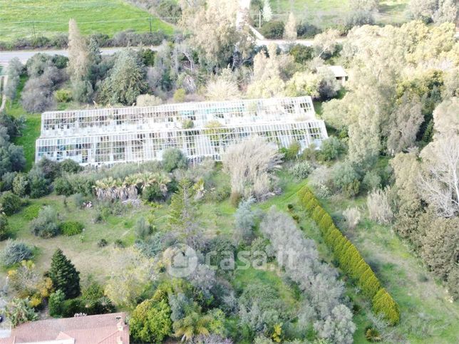 Terreno agricolo in commerciale in Strada Statale 127 Settentrionale Sarda 73