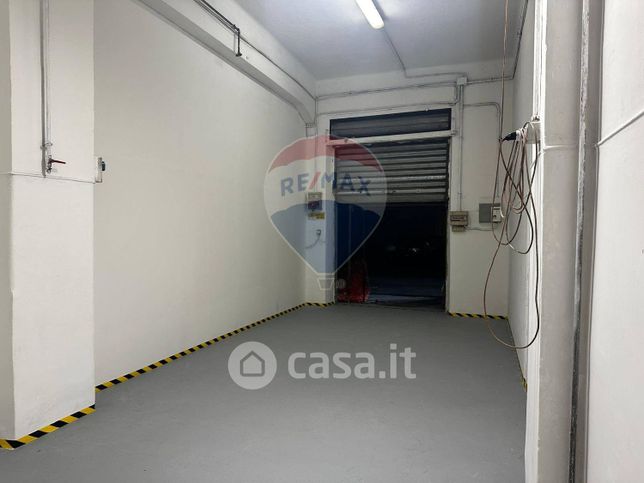 Garage/posto auto in residenziale in Piazza Battelli 13