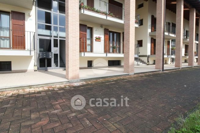 Appartamento in residenziale in Via Ipazia di Alessandria 11