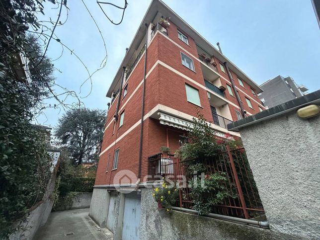 Box/posto auto in residenziale in Via Piave 14 B