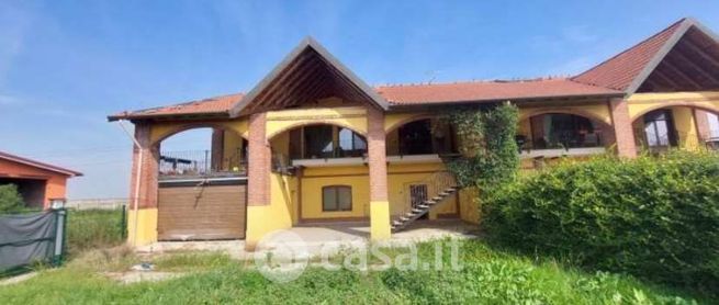 Rustico/casale in residenziale in Cascina Regina