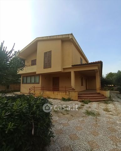 Casa indipendente in residenziale in SP20