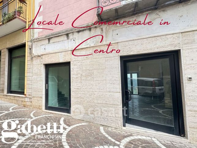 Attivitã /licenza (con o senza mura) in commerciale in Via Roma 6