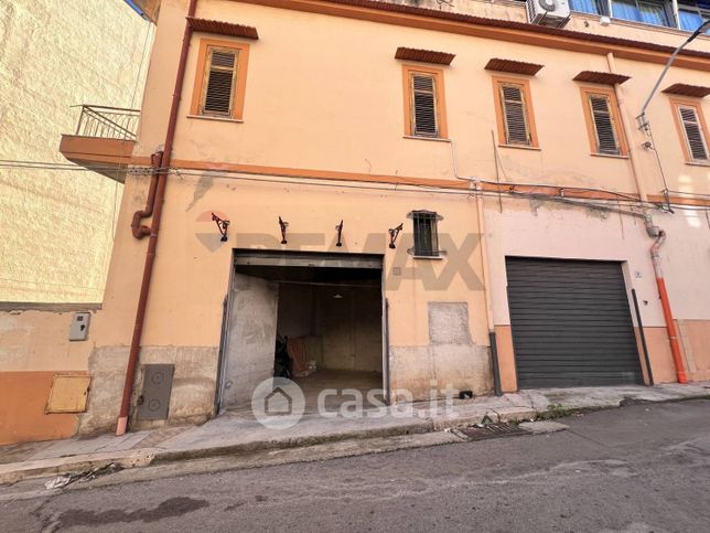 Box/posto auto in residenziale in Via W. A. Mozart 6