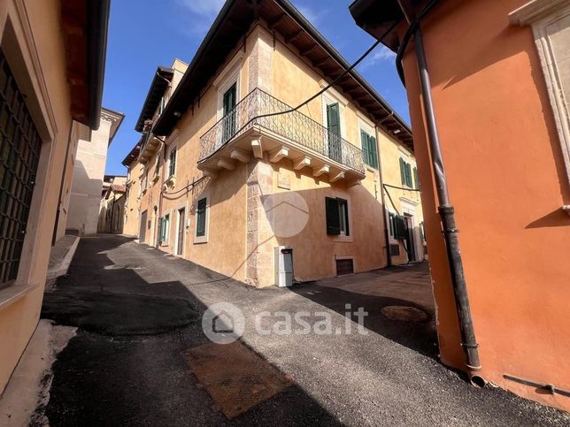 Appartamento in residenziale in Via della Mezzaluna