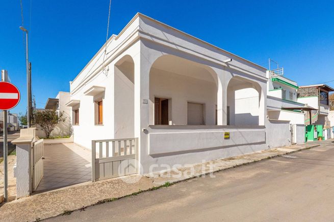 Villa in residenziale in Via Eroi Ugentini
