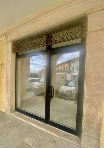 Ufficio in commerciale in Piazza Giacomo Matteotti