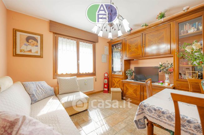 Casa bi/trifamiliare in residenziale in Via Fornase 58