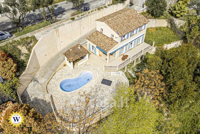 Casa indipendente in residenziale in Route de Bellet 564
