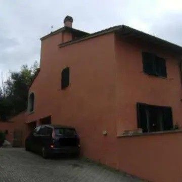 Appartamento in residenziale in Via Pio la Torre 11