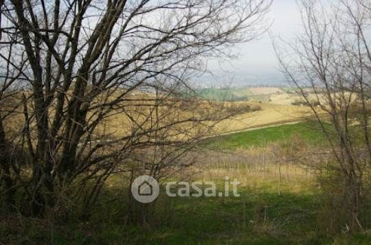 Terreno agricolo in commerciale in