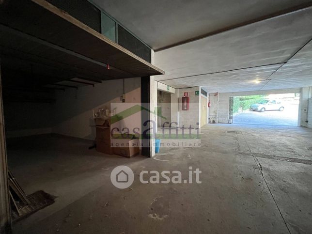 Box/posto auto in residenziale in Via Gaetano Ricciardi