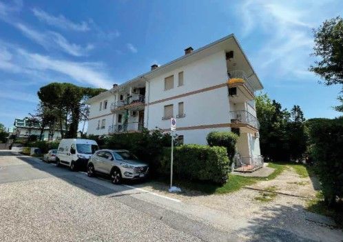 Appartamento in residenziale in Via dei Pianeti