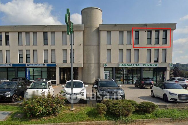 Ufficio in commerciale in Via Vicenza 230