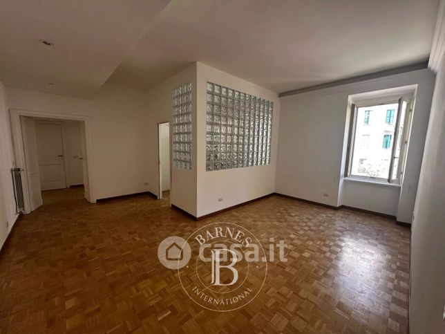 Appartamento in residenziale in Via Carlo Mirabello