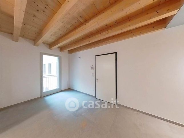 Appartamento in residenziale in Via Corrado 54